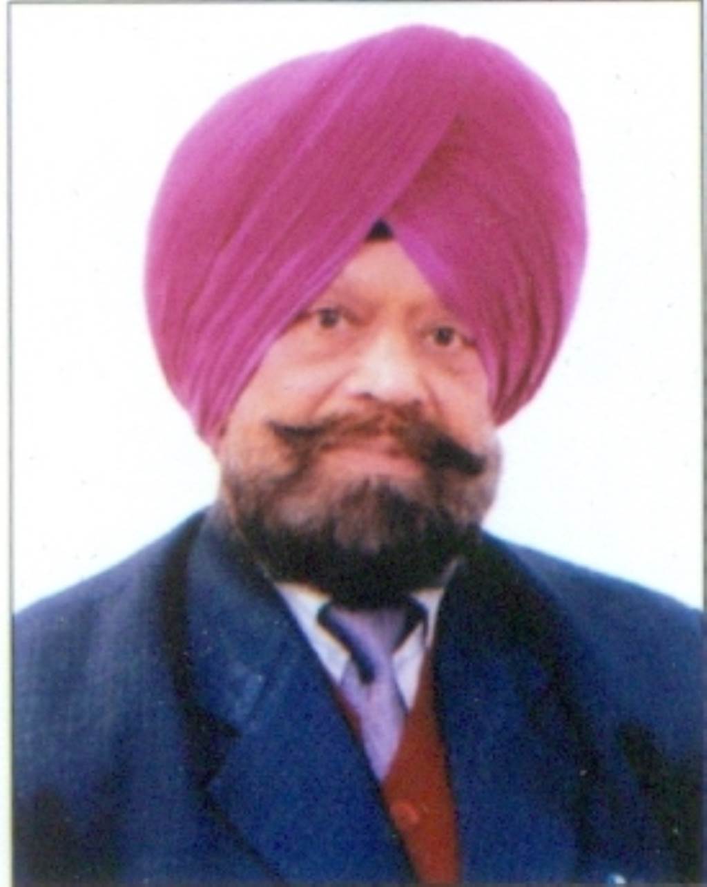 ਉੱਚਾ  ਦਰ  ਬਾਬੇ  ਨਾਨਕ  ਦਾ  ਅਦਾਰੇ ਨੂੰ ਚੰਡੀਗੜ੍ਹ ਤੋਂ ਯਾਤਰਾ ਬੱਸ ਲਗਾਉਣ ਦੀ ਮੰਗ